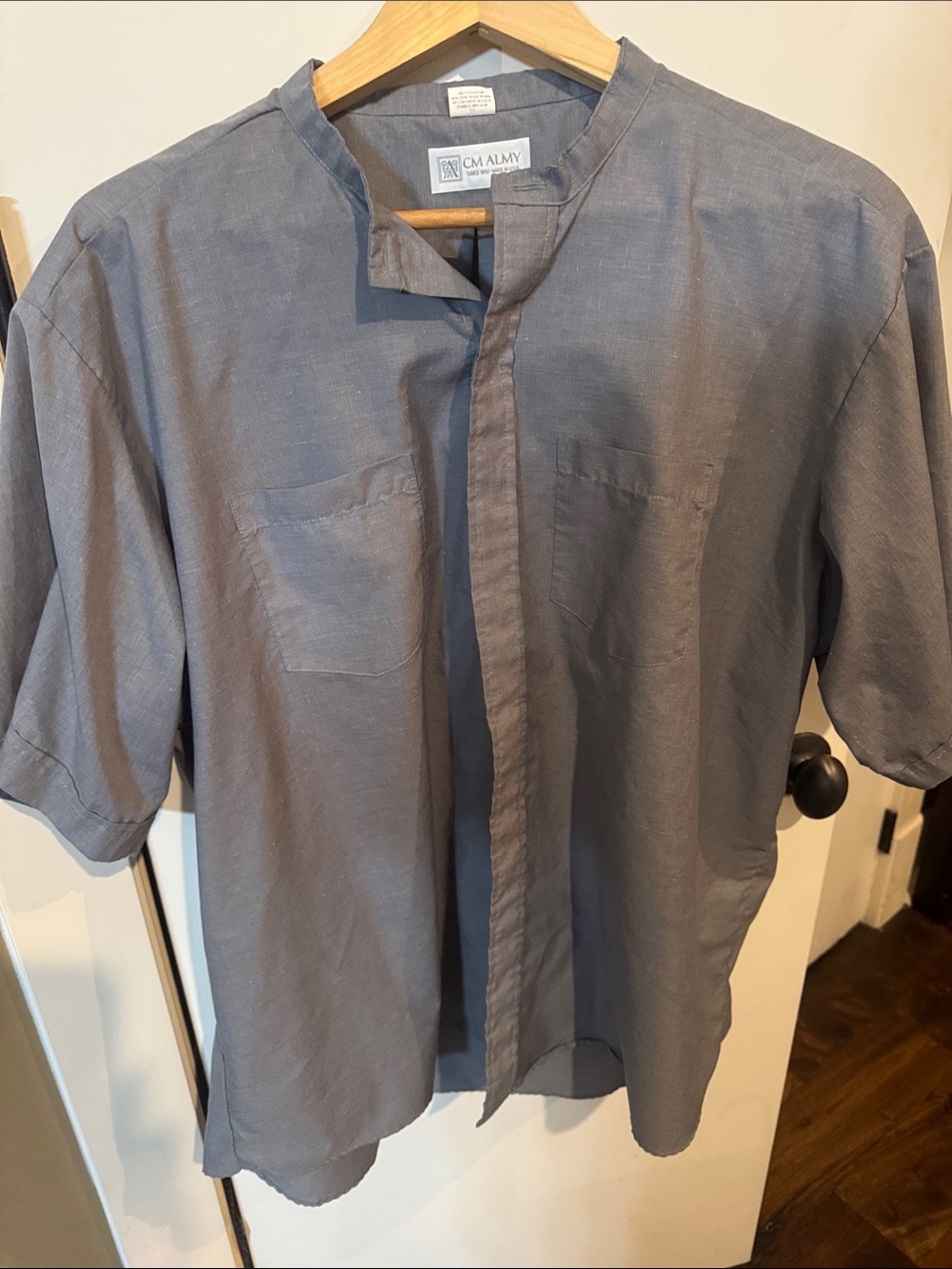 Men's Short-Sleeve C. M. Almy Clergy Shirt - Slate Gray—Banded Collar